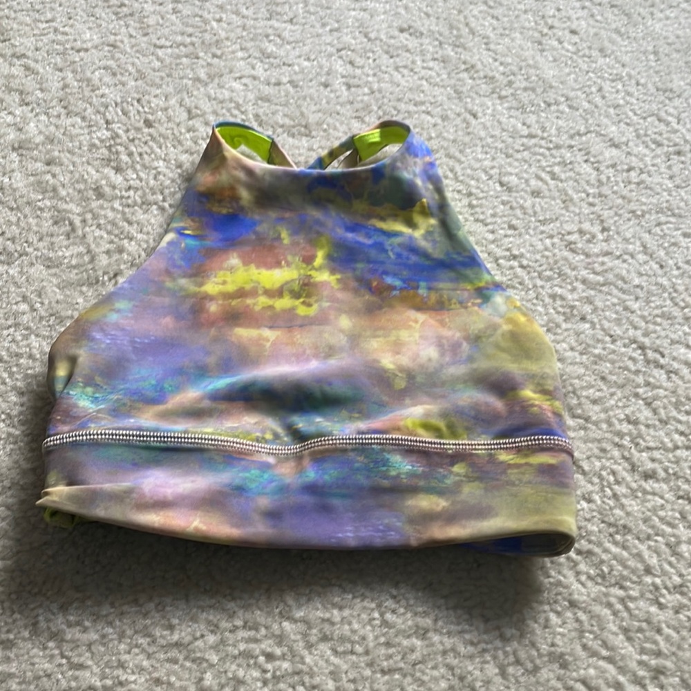 sports bra